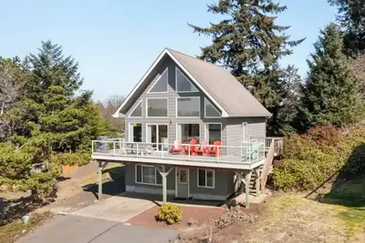 Image de Jetty Lighthouse\/Hot Tub\/Walk to Beach\/Sleeps 10\/Pets Allowed