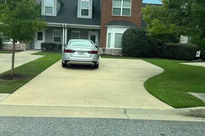 Image de Home Sweet Home 3/2 Townhome Close to Downtown Thomasville