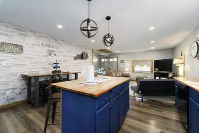 Image de Blessed Charming 2-Bedroom Bungalow, 3 Miles From The World Known Ark Encounter