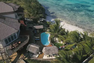 Image de Beautiful Secluded 8 bedroom Beach Villa with Pool