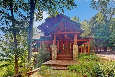 Image de Spacious dog friendly house w\/mountain views, fire pit & free Wifi
