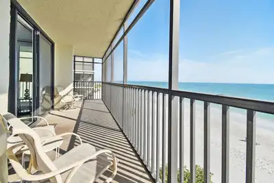 Image de Stunning condo w/ wrap around deck with views of the Gulf and sunset