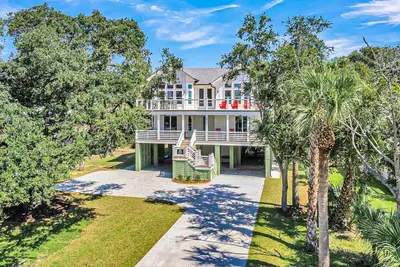 Image de Forced Retreat | Beautiful Oceanview Home - All Brand New