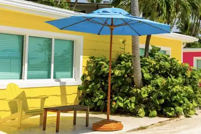 Image de Relaxing Ocean Front Unit In Islamorada | Enjoy Scenic Walks on Private Beach