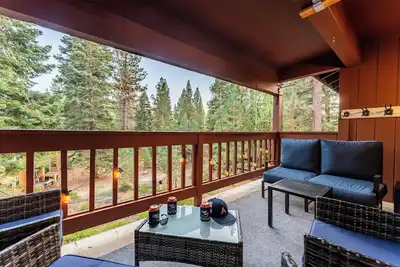 Image de Walk to Lake, Dining+Shops | 5mins to Ski Resort | Incline Paradise by AvantStay
