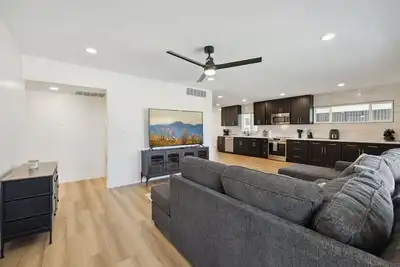 Image de Simple Comfort: Newly Furnished 3br/2ba Home!