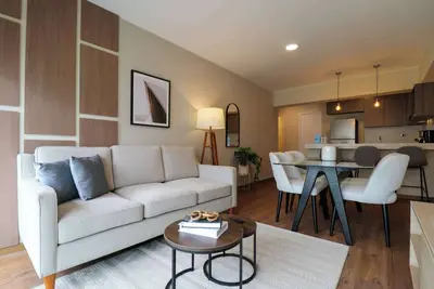 Image de w* | Comfy 2br w/ Modern Balcony Near Kennedy Park
