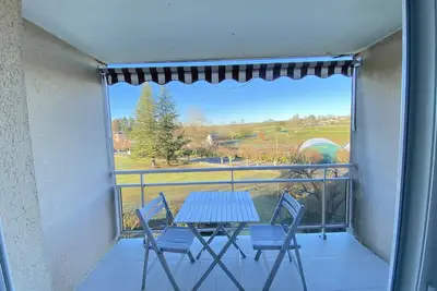 Image de T2 avec Terrasse à 100m des Thermes, Wi-Fi