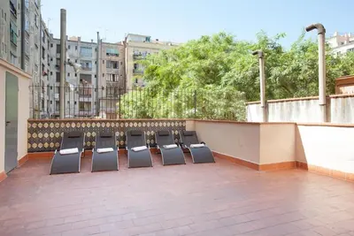 Image de Edificio De Varios Aptos. En Barcelona, zona Eixample, 6/8 personas