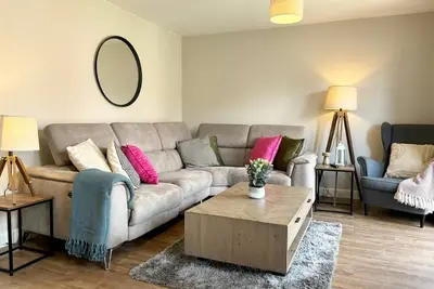 Image de 3 Bedroom Modern Property