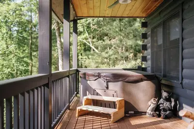 Image de Views @ Whitepath | Free Night Offer!