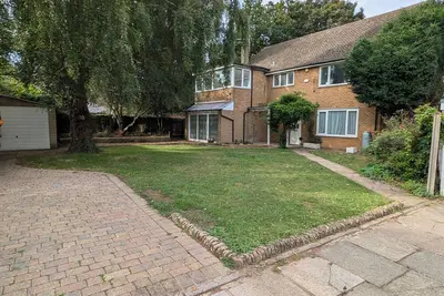 Image de Welcoming 5-bedroom house with WiFi in Twickenham