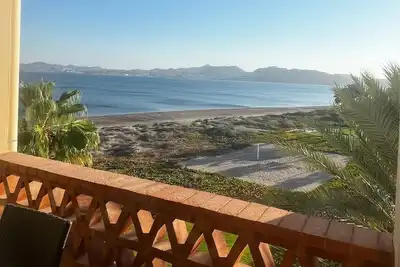 Image de Gorgeous view 2-bedroom condo, perfect for your family