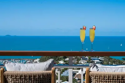Image de New 3 bed 3. 5 bath home in Airlie Beach with breath taking Whitsunday Views