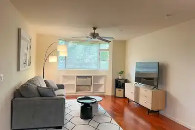 Image de Tranquil 2-Bedroom Getaway at The Cove Waikiki
