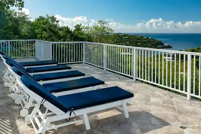Cay Syrah: Perfect Family home! Amazing views and sunsets!