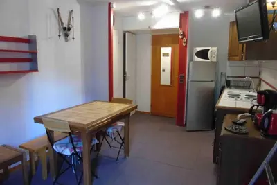 Image de À 300m des remontées, 1er étage, balcon, télévision, casier à ski, 23m², Valfréjus