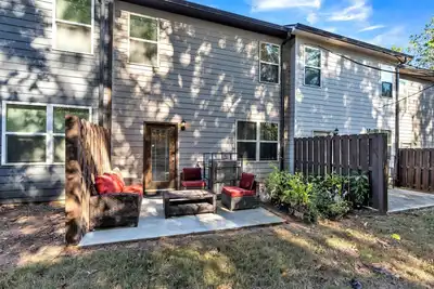 Image de 436) Luxury City Stay