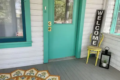 Image de Charming Historic cottage close to downtown Fairbanks