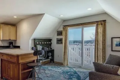 Image de Coastal View 1 Bedroom Apartment with Private Balcony in Winter Harbor, Maine