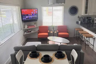 Image de South Tampa Pet Friendly Home with Office & Yard