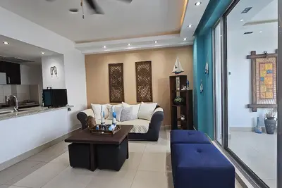Image de Charming 2-bedroom apartment on the Beach!