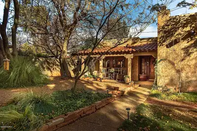 Image de Charming Cottage: Your Cozy Retreat!