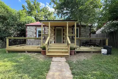 Image de Fire Rock Cottage - Near Spring River - Fire Pit - Free Wood - Wifi