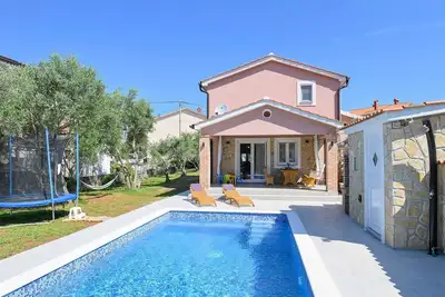 Image de Holiday House Viola with private Pool