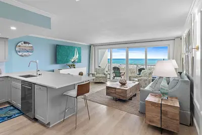 Image de Newly Renovated Beachfront Escape – 1st Floor Oasis w/ Stunning Oceanfront View!