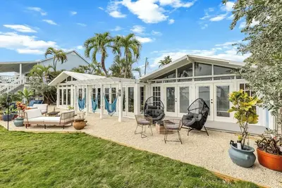 Image de Spacious waterfront 5-bedroom house in lovely Key West with WiFi, Ac