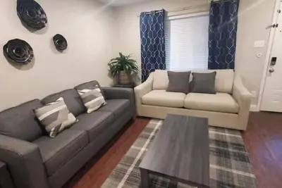 Image de Superhost\/Ilu Delight Unit A, Rodeo < 1 mile. Luxury Home.