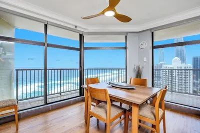 Image de Sky High Beachside Balcony Panorama at Surfers