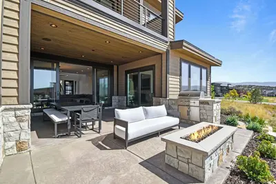 Image de Mountain Modern luxury in Red Ledges, Min 90 Day Stay