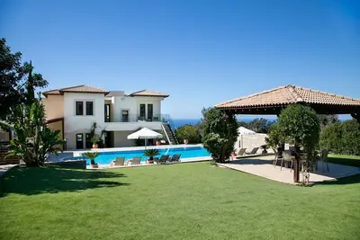 Image de Spectacular Sea Views Await, Paphos Villa 1481