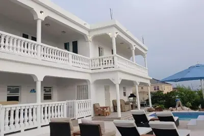 Image de New Condo with Sea View