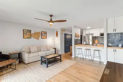 Image de Kihei Garden Estates C-105 - Stunning Renovation, Ac, Steps from the Beach!