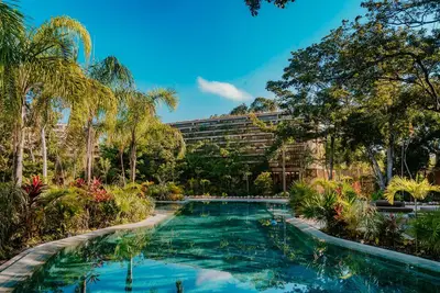 Image de Villa in gated community w\/ clubhouse, gym, yoga room, paddle tennis courts