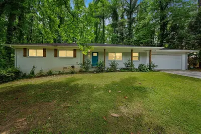 Image de Charming home with game room, private washer/dryer, and WiFi