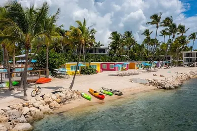 Image de Steps Away from the Beach | Spacious 1br Suite w/ Kitchenette