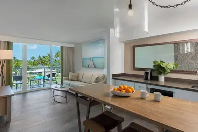 Image de Ideal Mix of Comfort and Value! Pool, Free Parking, Near Anne's Beach & Sea Oats