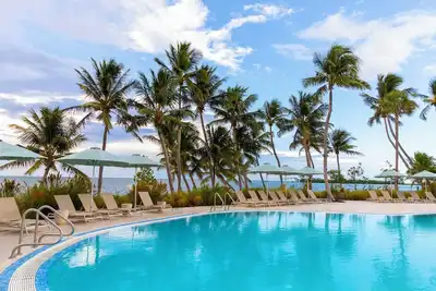 Image de Indulge in Home Like Comfort! Free Parking, Onsite Pool, Pets Allowed