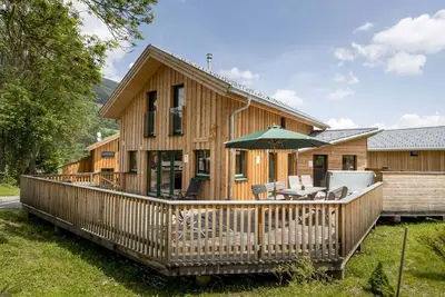 Image de Joli chalet avec bain Ă remous