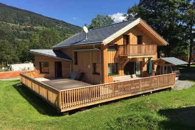 Image de Grand chalet avec spa de nage