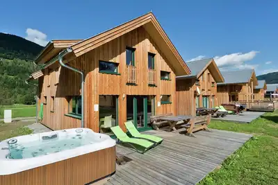 Image de Agréable chalet avec bain à remous