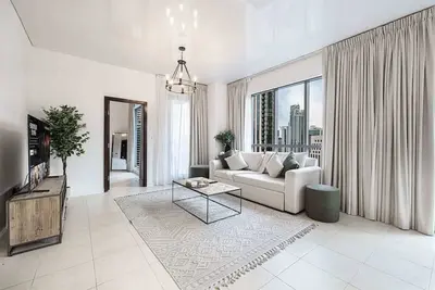 Image de Breathtaking Views & Contemporary Comfort in the Heart of Downtown