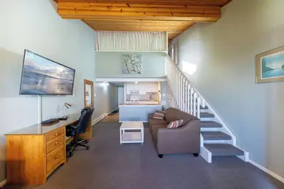 Image de #206 Upper Beach View Suite at Shorewater Resort, Qualicum Beach