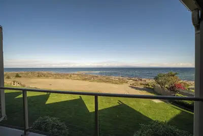 Image de #220 Upper Beach View Suite at Shorewater Resort, Qualicum Beach
