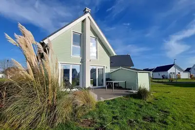 Image de Kuschelhaus - infrared sauna, bathtub, fireplace, terrace, parking lot, 3 smart TVs
