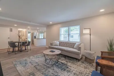 Image de This house is a 3 bedroom(s), 2 bathrooms, located in Marion, In.